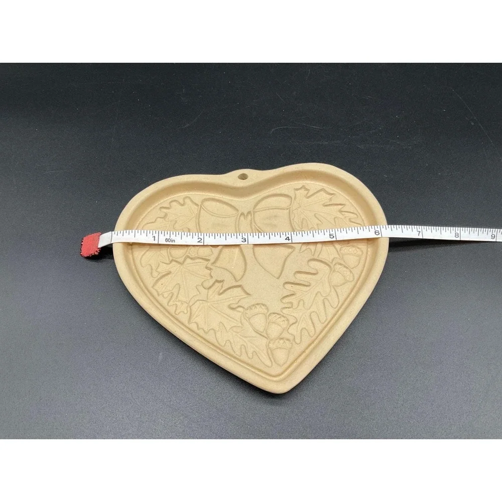 Pampered Chef Autumn Wreath Heart Cookie Mold Stoneware 2003 Seasons the Heart‎